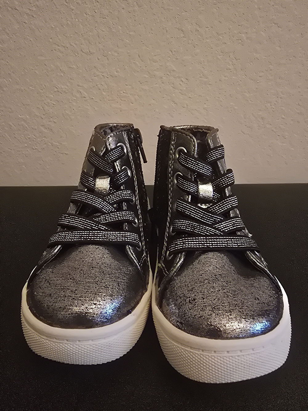 Harper Canyon Black Glitter High-Top Sneakers with Silver Star - Picture 4 of 8